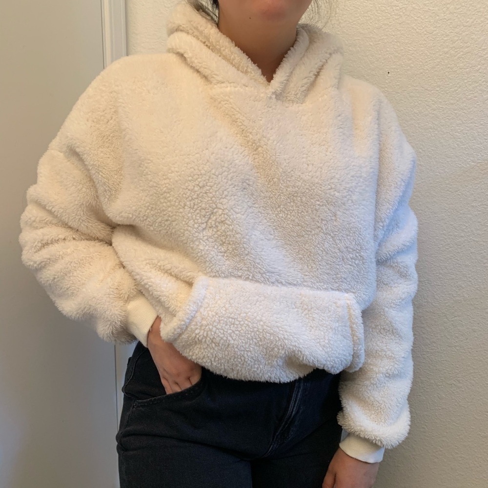 H&M fuzzy white sweater hoodie